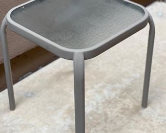 Small Patio End Table	175x17x17	HxWxD