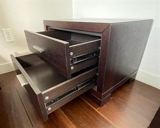 2pc Contemporary Dark Wood Nightstands PAIR	18x26x18in	HxWxD