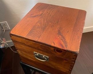 #2 Solid Wood End Table Chest/Trunk on Stand	Box:14x14x13 with stand: 14x14x26.5	
