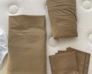 Ralph Lauren Sheet Set Brown Color	Queen Size	

