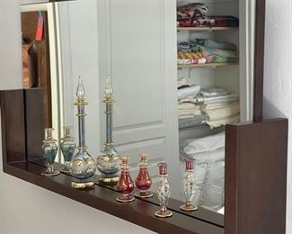 Mirror & wood hanging wall display mantle	30in x 17in x4in	
