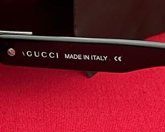 GUCCI 1990 Vintage Mens Black Designer Sunglasses Mod. GG 1153/S D28	N/A	
