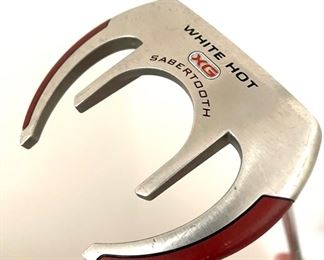 Odyssey White Hot XG Sabertooth Putter Golf Club	43.5in	
