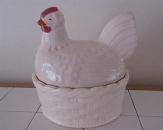 Pottery Nesting Hen Made in Portugal 9" x 7 1/2"