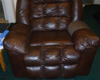 Electric oversize recliner