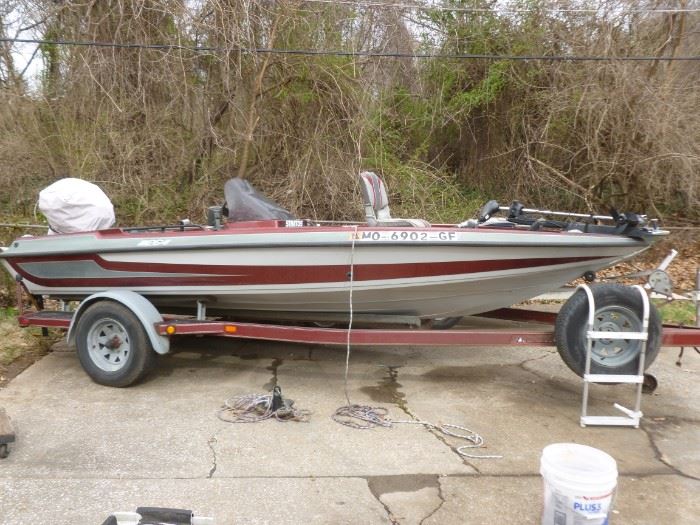 16' Bass Boat on trailer w/Johnson 115 hp outboard motor, trolling motor, 2 fish finders, and covers..1993..serviced and running great!