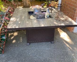 Outdoor glass fire pit 