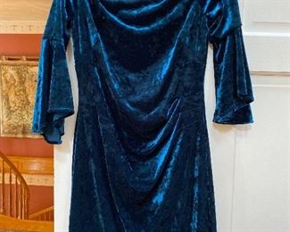 Lauren by Ralph Lauren Velvety  Dress with flair sleeves Size 8 $58