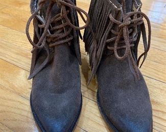 Suede Frye Lace up shoes with fringe Size 7.5 $95