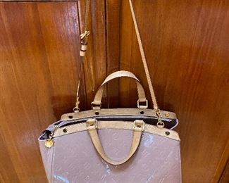 Louis Vuitton Vernis Brea GM Tote 14” x 11” x 7” $900