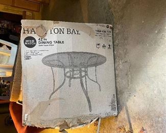 Hampton Bay Round Dining Table $70