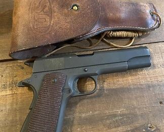 WW2 U.S. Colt Model 1911 with Holster (SN 904504 ) Boyt Holster