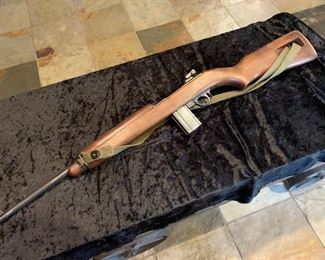 Early WW2 M1 Carbine Inland Manufacture with 11-1943 Dated Buffalo Arms Barrel ( No Bayonet Lug/SN 117593)