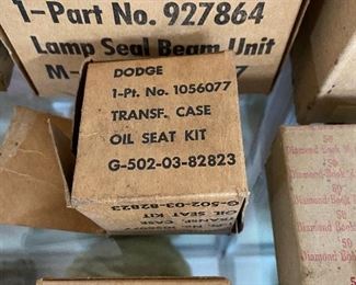 U.S. Military Dodge Lamp Seal Beam Unit and Oil Seal Kit