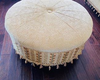 CUSTOM MADE ROUND TASSEL OTTOMAN
40”DIA x 20”H
