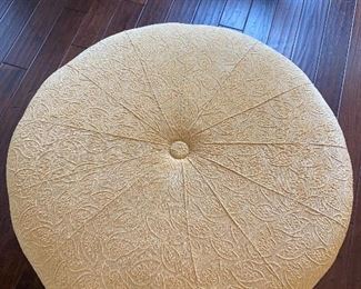 CUSTOM MADE ROUND TASSEL OTTOMAN
40”DIA x 20”H
