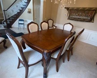 GORGEOUS AMERICAN DREW DINING TABLE WITH 8 CHAIRS (2 EXTRA LEAF AVAILABLE)
74”L x 46”W x 31”H WITHOUT LEAVES