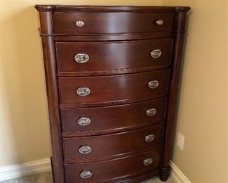 6 DRAWER DRESSER / CHEST
38”L x 19”W x 55”H