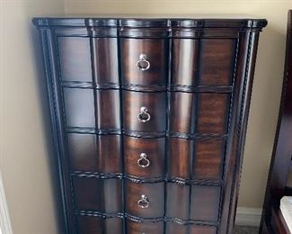 5 DRAWER CHEST / DRESSER
38”L x 18”D x 54”H