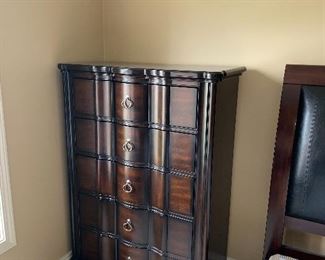 5 DRAWER CHEST / DRESSER
38”L x 18”D x 54”H