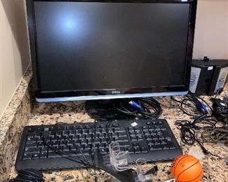 DELL COMPUTER MONITOR