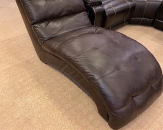 BLACK PLEATHER LOUNGER
77”L x 30”W x 33”H