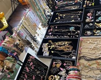 LOTS OF COSTUME JEWELRY