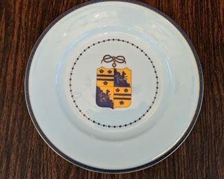 Set/8 blue/gold dinner plates, by Vista Allegre, Portugal. 