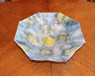 DECORATIVE GLASS BOWL