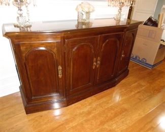 Matching Serving Buffet