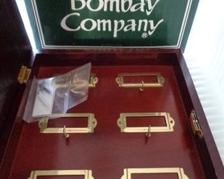 NIB Bombay Company key display box