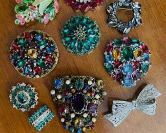 Very nice selection of vintage rhinestone jewelry including some by Weiss, Lisner, Coro and more