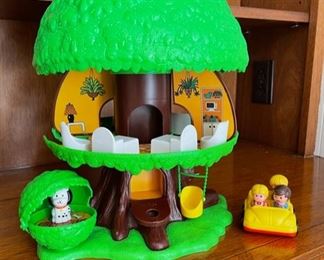 1975 Kenner General Mills Tree Tots Family Tree House