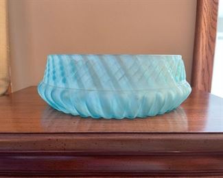 Attributed to the Roman Imperial Period, incredible pillar glass bowl