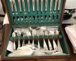 16 Piece Silverware Set - Complete