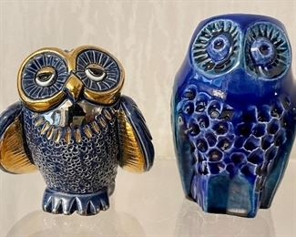 Item 225:  DeRosa Owl (left) - 2.75": $85                                                                       Item 226:  Signed Pottery Owl (right) - 3.75": $35
