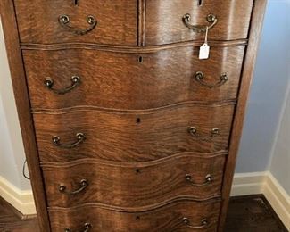 Antique 6-drawer chest