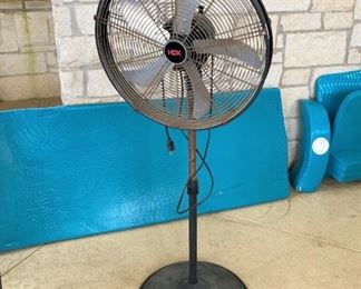 Fan and floats