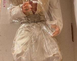 Elvis Presley Limited Edition Doll Celebrity Collection "Supergold Elvis"