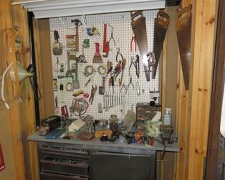 VARIOUS HAND TOOLS  
