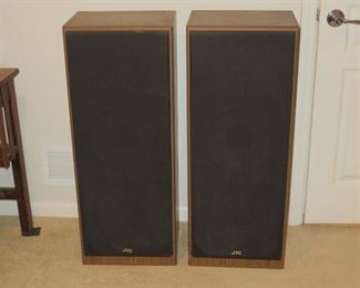 JVC SPEAKERS 42 INCHES