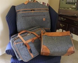 Hartman Luggage set Blue Treed with leather Trim