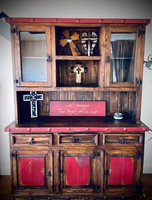 Solid, built to last, and... its stunning! Hutch in Great Condition! A perfect addition to any room! (top is removable for easy transport)