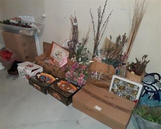 Silk flowers and decorative floral $1 per stem