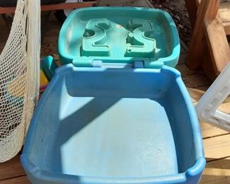 Little Tikes plastic outdoor plates water play table $10