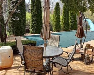Patio set with umbrella $50