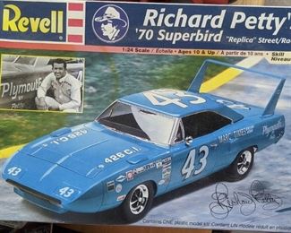 Revell Richard Petty’s ‘70 Superbird Model