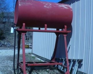 250 GAL. GAS TANK ON STAND