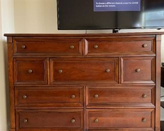 9-Drawer Dresser