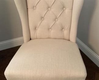 TUFTED UPHOLSTERED SIDE CHAIR